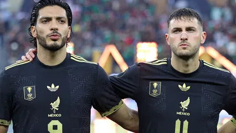 ¿Regresa la Gi-Ji? Santiago Giménez recuerda su dupla con Raúl Jiménez en Selección Mexicana