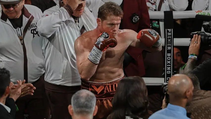 Saúl 'Canelo' Álvarez se sometió a una cirugía de codo| MEXSPORT