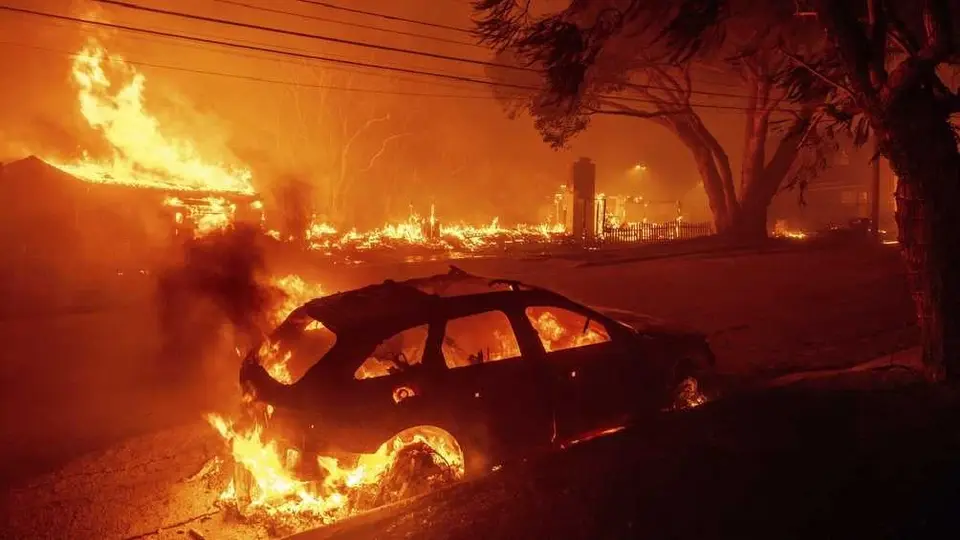 Presentan demanda contra empresa de energía por presuntamente causar incendios en Los Ángeles