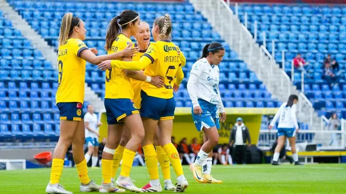 América golea a Gallos Femenil y toma el liderato del Clausura 2025