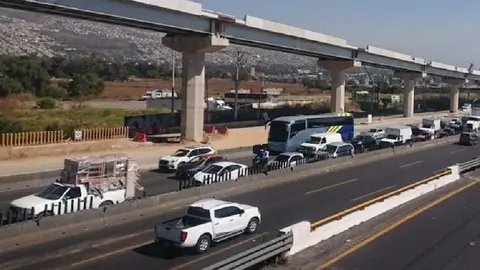 Transportistas cancelan bloqueos; mejor inician marcha rumbo al Zócalo