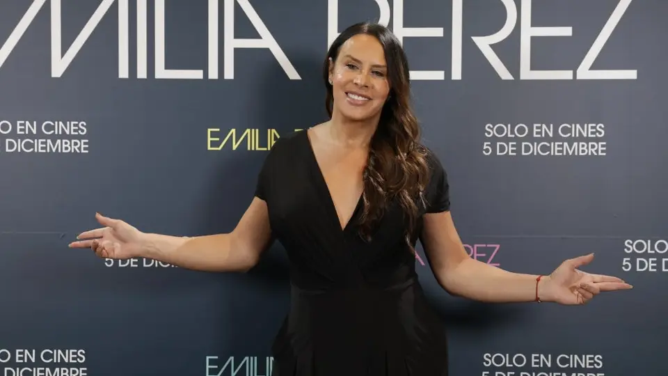 Karla Sofía Gascón se disculpa en redes sociales tras polémica de sus antiguos tweets