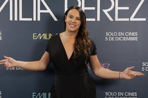 Karla Sofía Gascón se disculpa en redes sociales tras polémica de sus antiguos tweets