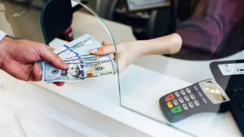 ¿Vas a cambiar dólares hoy 23 de enero? El peso cierra estable este fin de semana