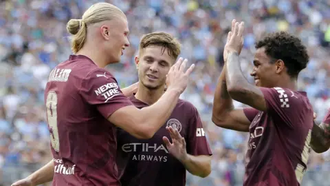 ¿Competencia para Raúl Jiménez? Fulham va con todo por delantero noruego de Manchester City