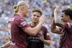 ¿Competencia para Raúl Jiménez? Fulham va con todo por delantero noruego de Manchester City