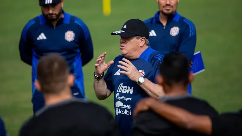 Miguel Herrera tras ser goleado por Estados Unidos: “Llevo tres días, es muy poco para trabajar”