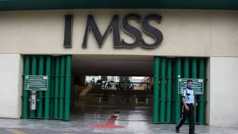 IMSS ofrecerá seguro gratuito a mexicanos deportados de EE.UU