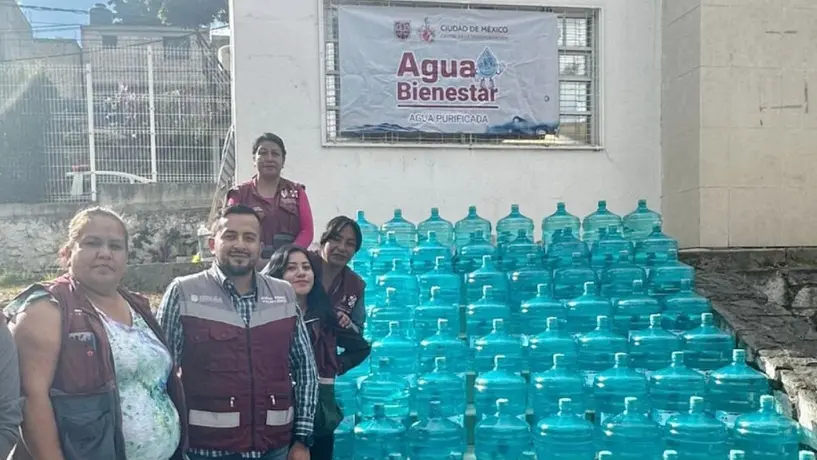 Agua Bienestar CDMX: Arrancó reparto de garrafones a 5 pesos ¡Checa en dónde!