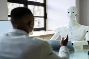 La Inteligencia artificial podría "clonar" tus pensamientos con solo 2 horas de conversación
