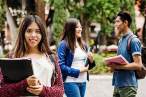 SUBES 2025: Lanzan convocatoria para programa Jóvenes Escribiendo el Futuro de la Beca Benito Juárez