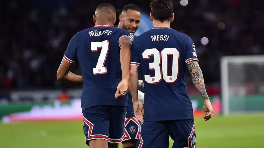 Mbappé y Messi en el PSG | X: @PSG_inside