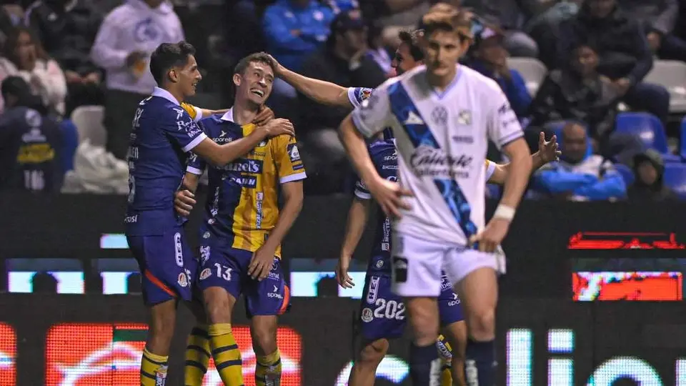 Atlético San Luis se burla del uniforme de Puebla tras victoria en el Cuahutémoc