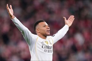 Mbappé a solo cuatro goles de igualar el histórico récord goleador de Cristiano Ronaldo