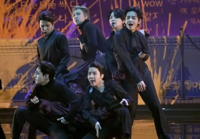 BTS es un septeto surcoreano formado por Jin, Suga, RM, J-Hope, Jimin, V y Jungkook. / AP