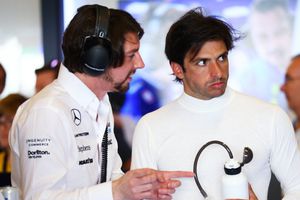 Williams recibe 2025 con Carlos Sainz y un mensaje contundente: "La pelea comienza"