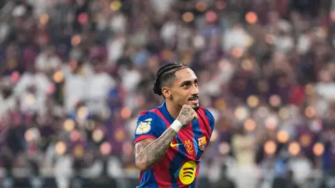 Raphinha vuelve con el Barça tras lesión; Ferran Torres lesionado previo a duelo de Champions