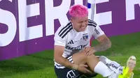 Futbolista intenta lucirse con tiro penal a lo panenka y termina lesionado