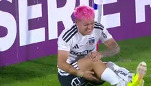 Futbolista intenta lucirse con tiro penal a lo panenka y termina lesionado