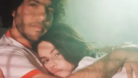 Selena Gomez anuncia su nuevo álbum I Said I Love You First
