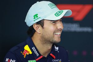 ‘Checo’ Pérez podría llegar a la Fórmula E, afirma Antonio Pérez Garibay