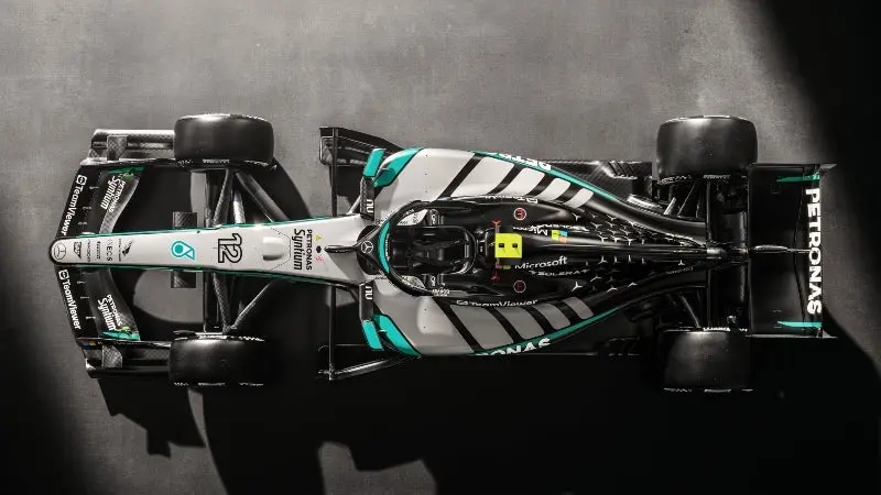 W17, nuevo auto de Mercedes | @MercedesAMGF1