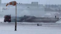 VIDEO: Vuelca avión de Delta Airlines al aterrizar en Toronto, Canadá