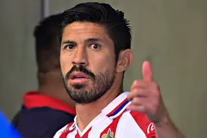 ¡A la talacha! Oribe Peralta sorprende con su nuevo equipo