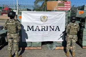 Marina asegura más de 242 mil cajetillas de cigarros apócrifos en Manzanillo
