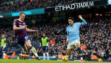 Manchester City golea a Newcastle en partido histórico para Ederson
