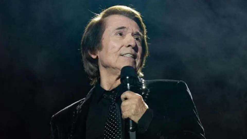 Raphael cancela show en el Vive Latino; revelan la enfermedad que lo aqueja