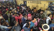 Nueva estampida en estación de tren de Nueva Delhi deja muertos y heridos