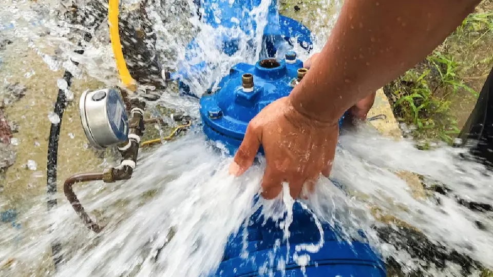 Huachicoleo de Agua: ¿Hasta 6 años de prisión por robar el vital líquido?