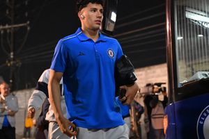 ¿Se va de Cruz Azul? Jorge Sánchez tiene oferta de histórico de Europa