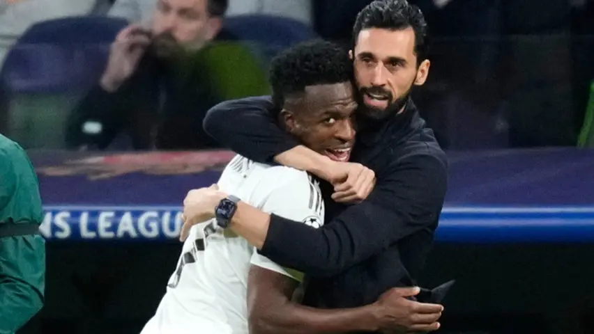 Arbeloa con Vinicius | AP