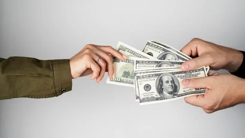 ¿Cambiarás dólares? El peso recupera terreno este jueves 23 de enero