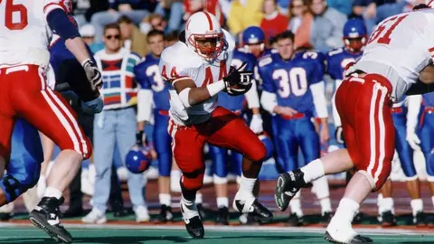 Calvin Jones, corredor estrella de Nebraska y campeón con Green Bay, falleció a los 54 años