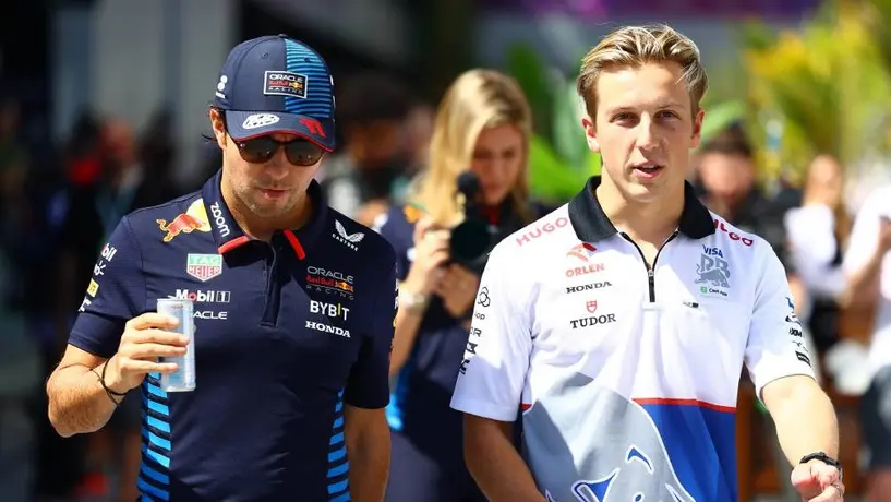 Analista considera que Lawson podría tener más apoyo que Checo Pérez en Red Bull