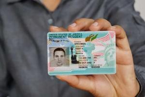 ¿Buscas la Green Card? EU está negando este documento si no cumples con este requisito