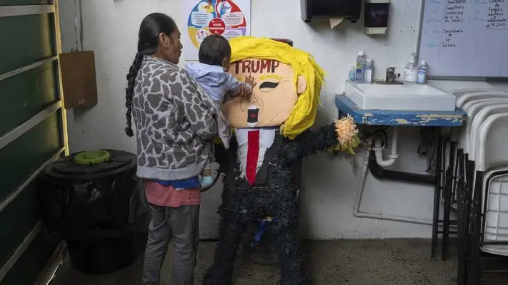 Juez bloquea orden de Trump para cancelar ciudadanía por nacimiento a hijos de indocumentados