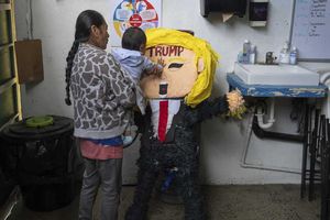 Juez bloquea orden de Trump para cancelar ciudadanía por nacimiento a hijos de indocumentados