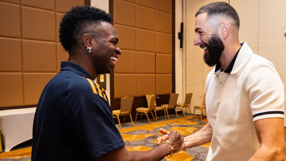 Benzema le pide a Vinicius no bajar la intensidad pese a perder el Balón de Oro