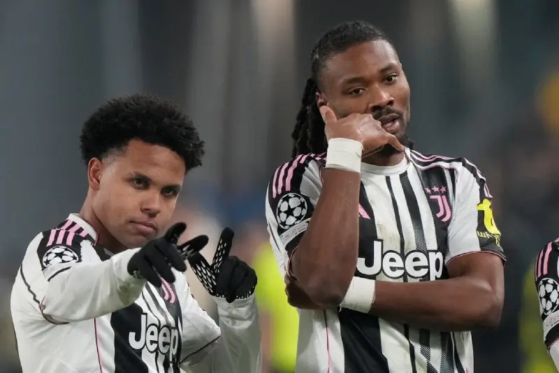 McKennie y Thuram en celebración | AP