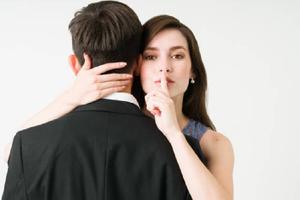 ¿Sabías que el 13 de febrero se celebra el Día del Amante? Justo un día antes del Día del Amor y la Amistad