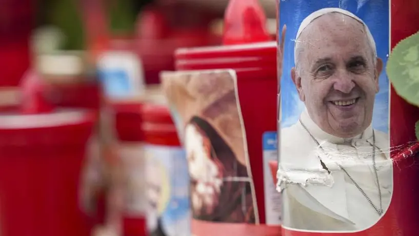 Empeora la salud del Papa Francisco: Ahora enfermó de neumonía