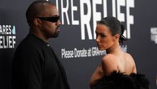 Madre de Bianca Censori reacciona a la polémica de su hija en los Grammy