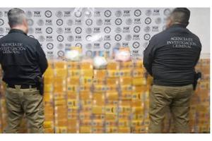 Hallan 4 toneladas de metanfetamina escondidas en croquetas en Baja California