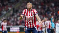 Chicharito Hernández manda mensaje de Navidad y afición de Chivas pide su salida del club