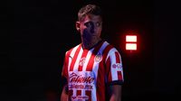 ¡Debut con Chivas tendrá que esperar! Luis Romo se pierde la jornada 1