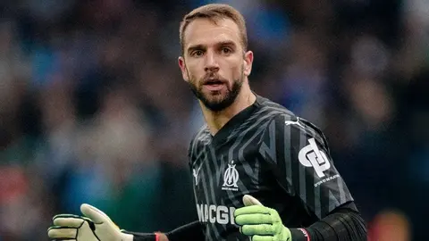 Toluca amarra a Pau López como su nuevo portero y remplazo de Tiago Volpi